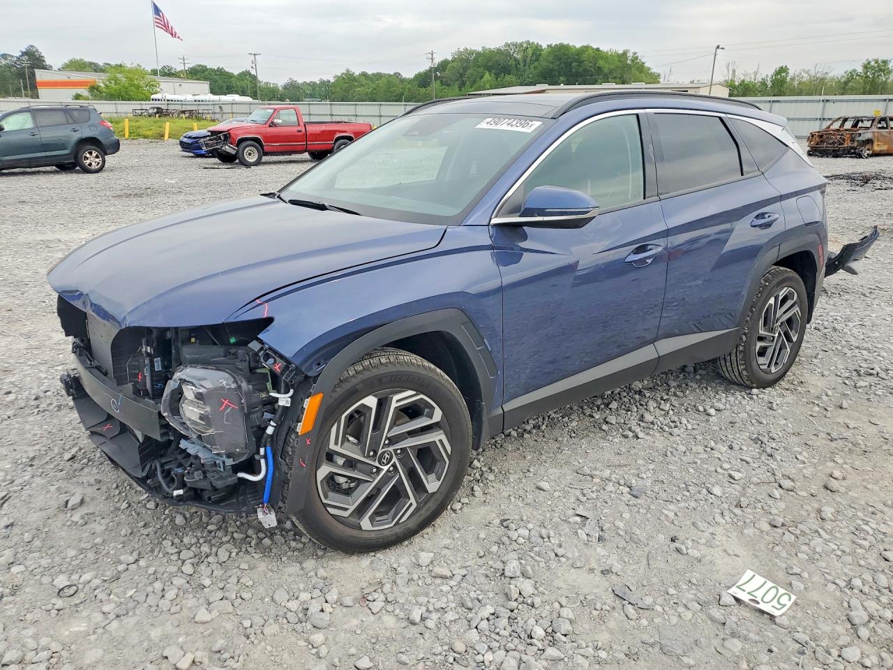 Salvage Hyundai TUCSON Image