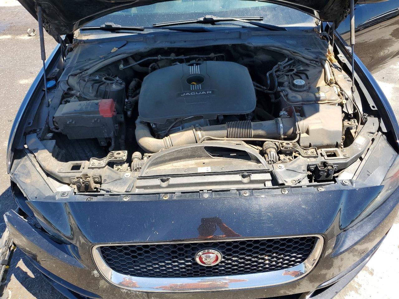 Jaguar XE Premium