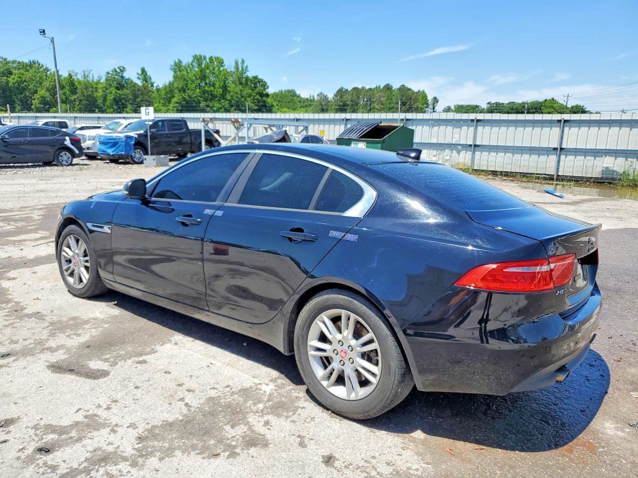 Jaguar XE Premium