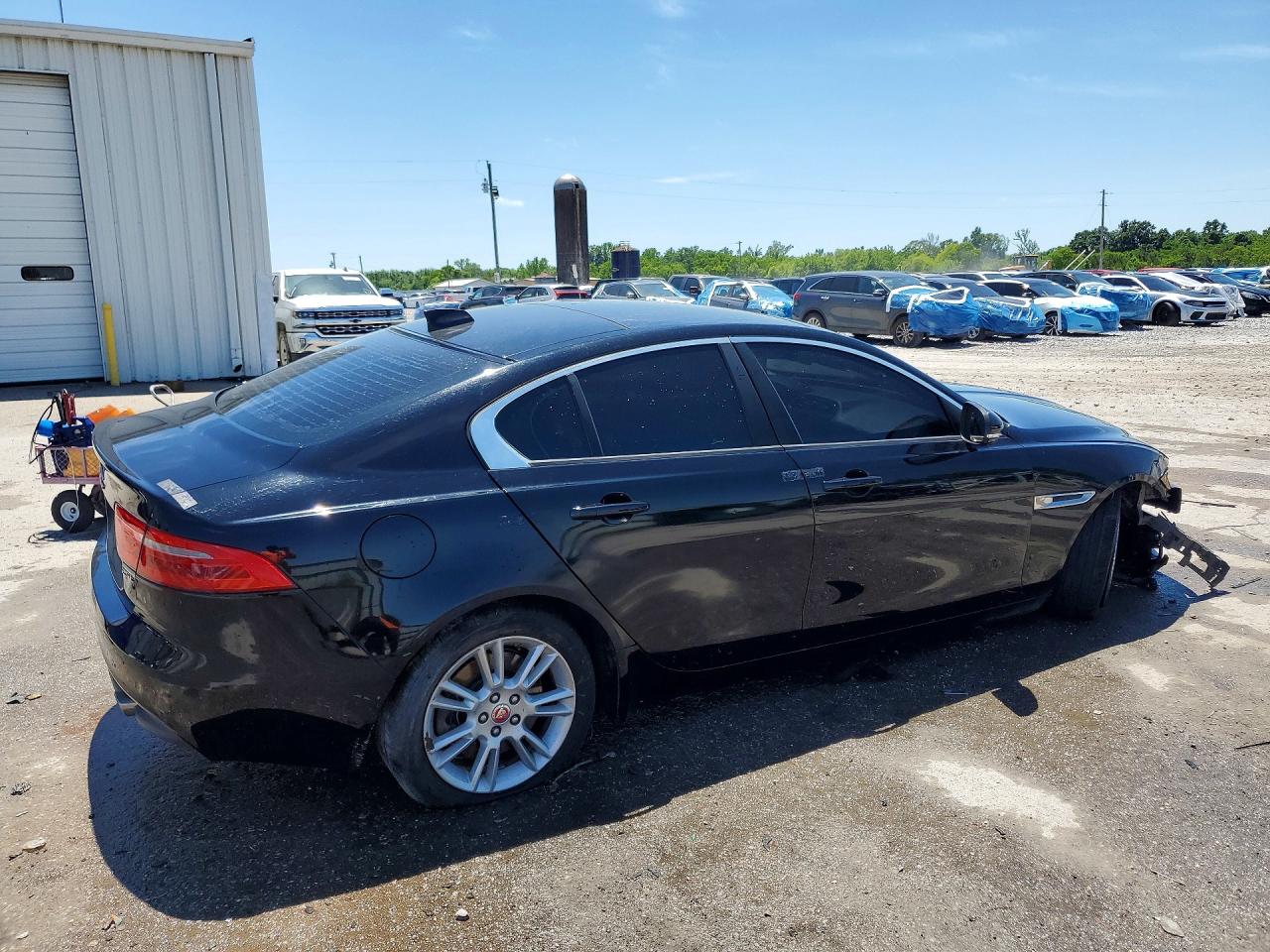 Jaguar XE Premium