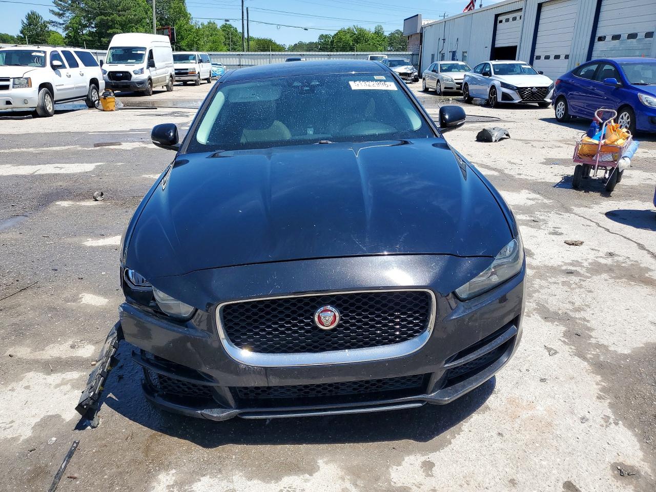 Jaguar XE Premium