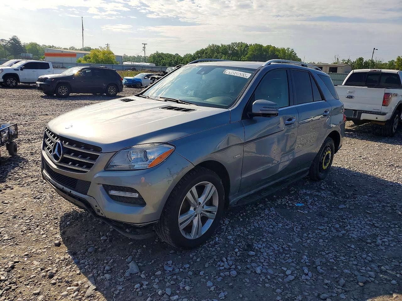 Salvage Mercedes-Benz M-Class Image