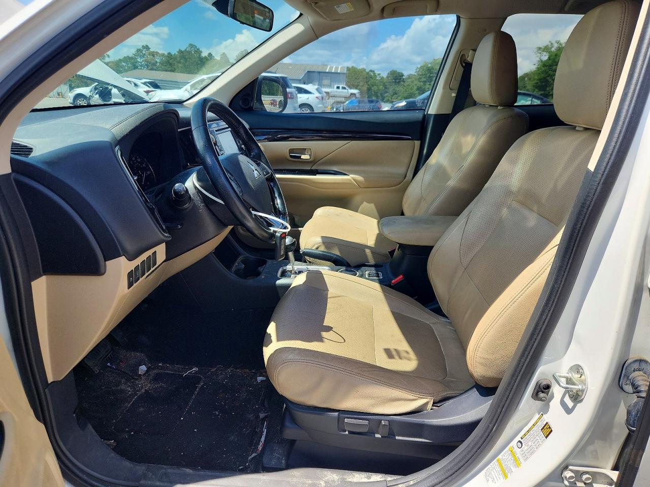 Mitsubishi Outlander Se