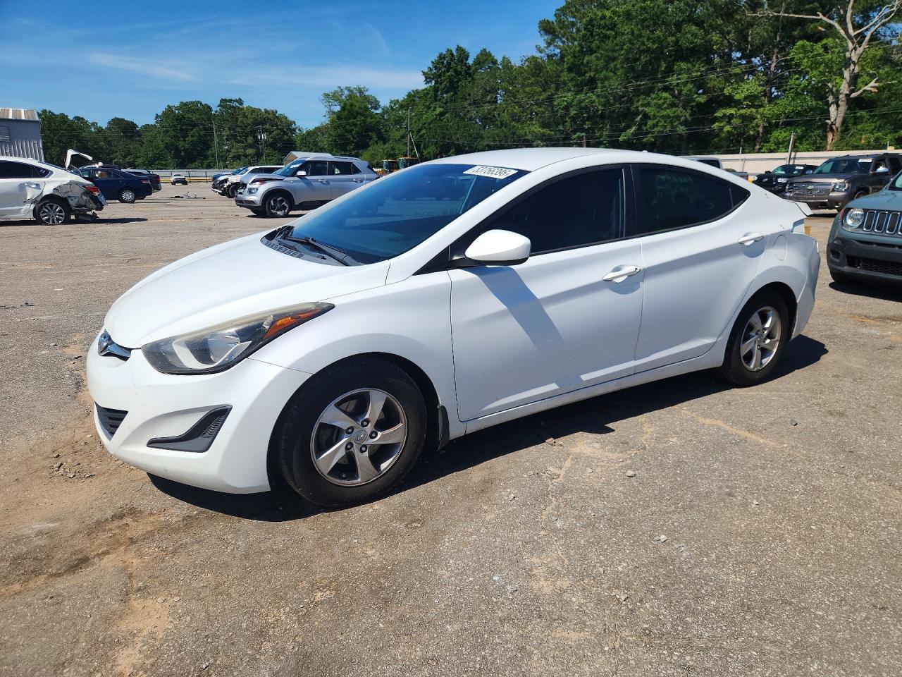 Salvage Hyundai ELANTRA Image