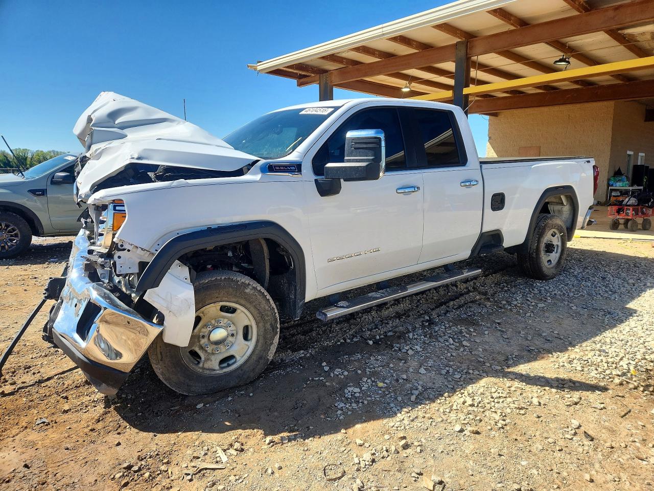 Salvage GMC Sierra Image