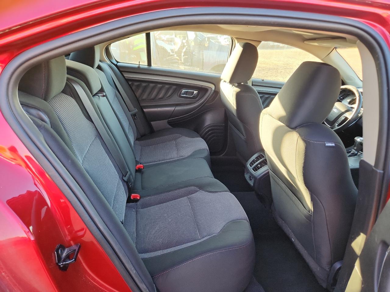 Ford Taurus Sel