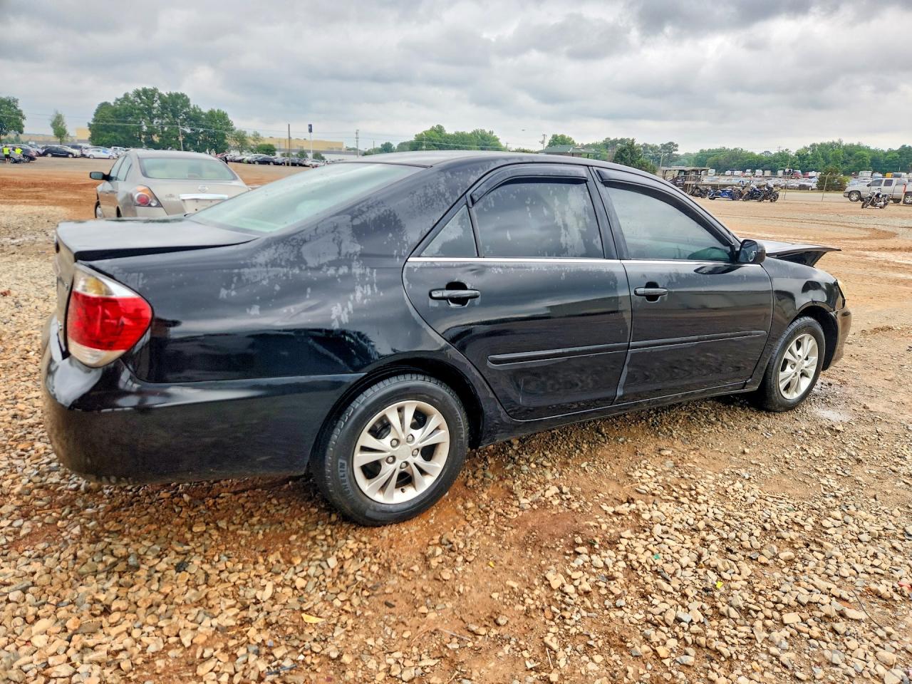 Toyota Camry Le V6