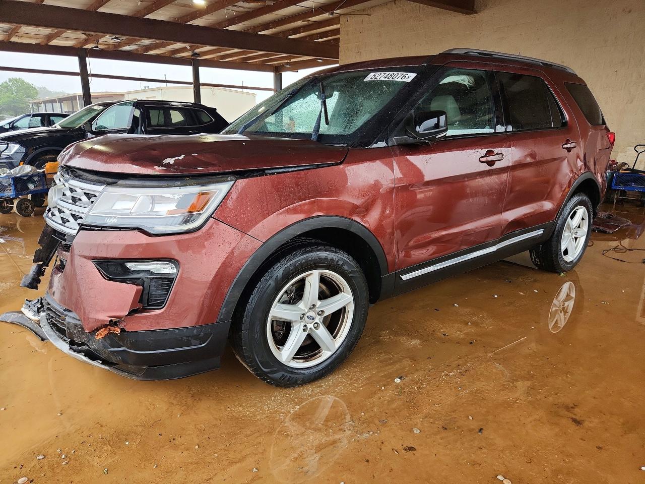 Salvage Ford Explorer Image