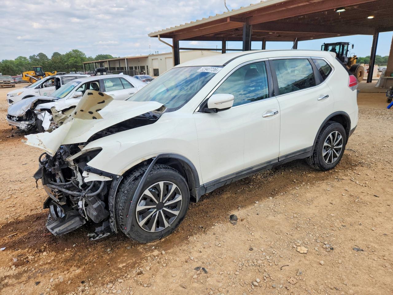 Salvage Nissan Rogue Image