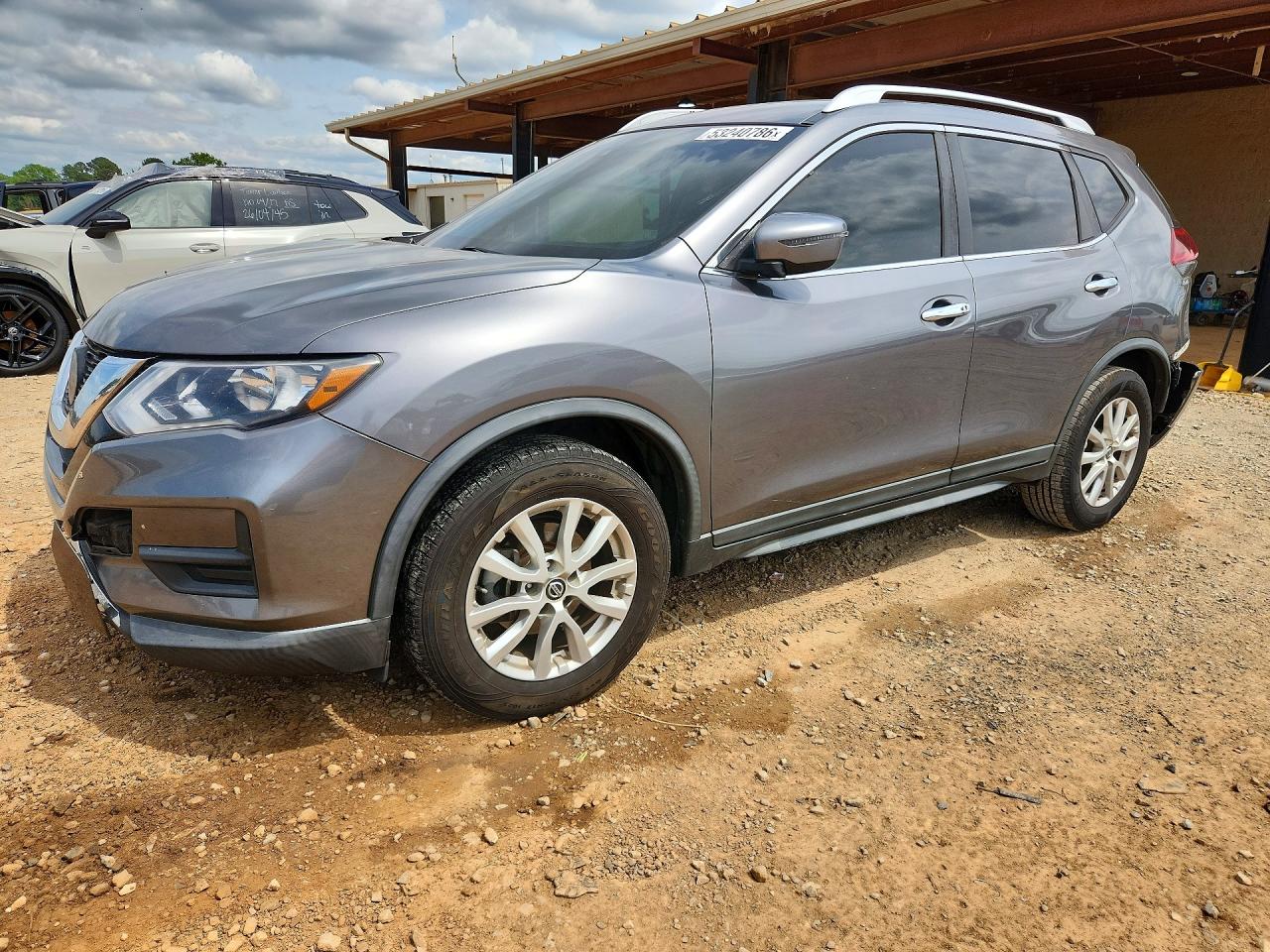 Salvage Nissan Rogue Image