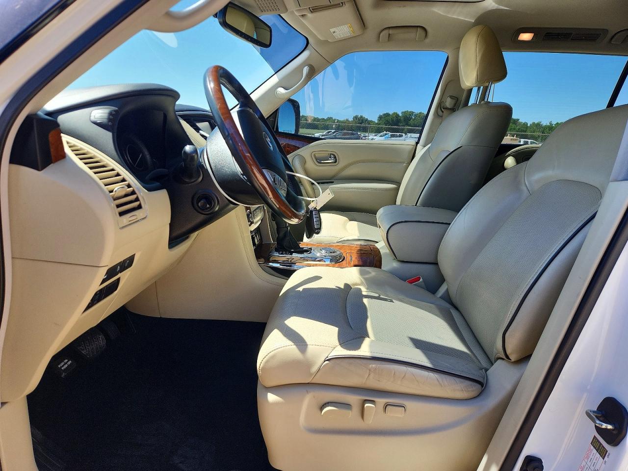 INFINITI Qx Luxe