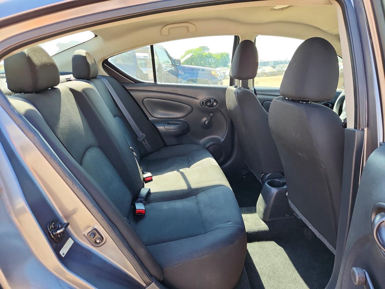 Nissan Versa S Plus