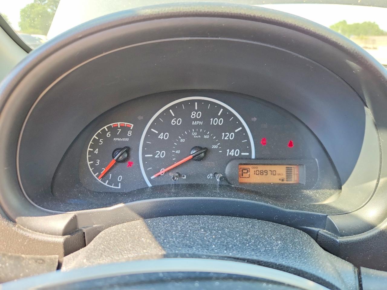 Nissan Versa S Plus