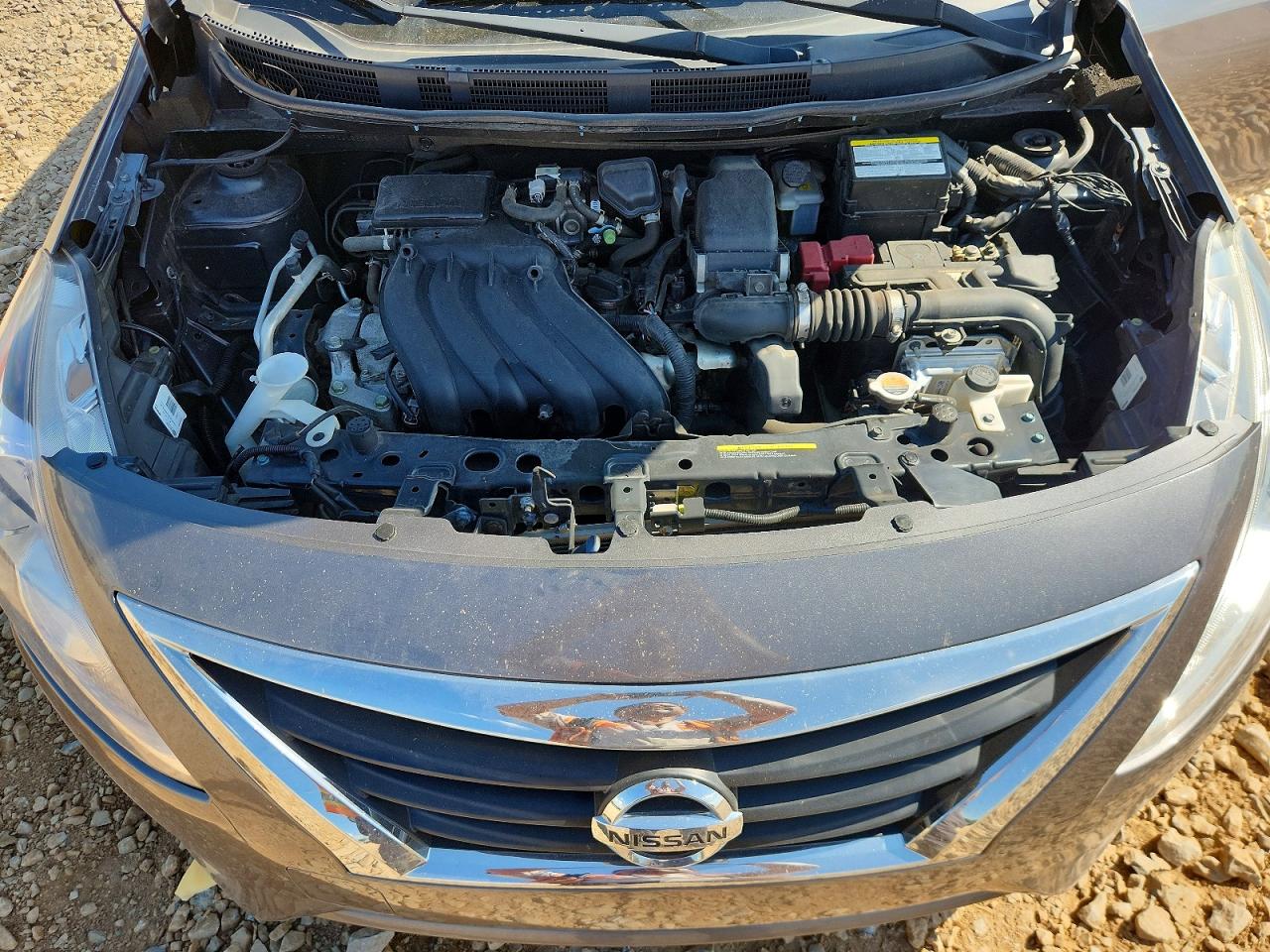 Nissan Versa S Plus