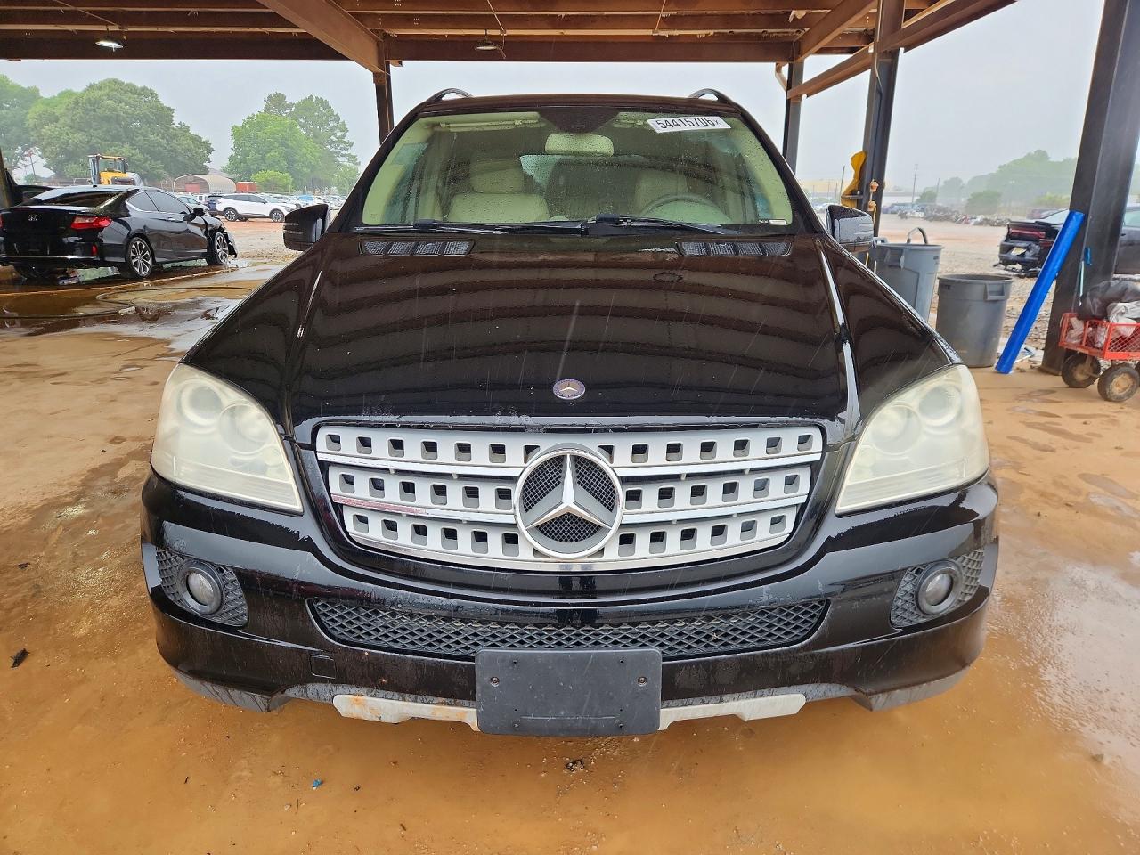 Mercedes-Benz M-Class 350
