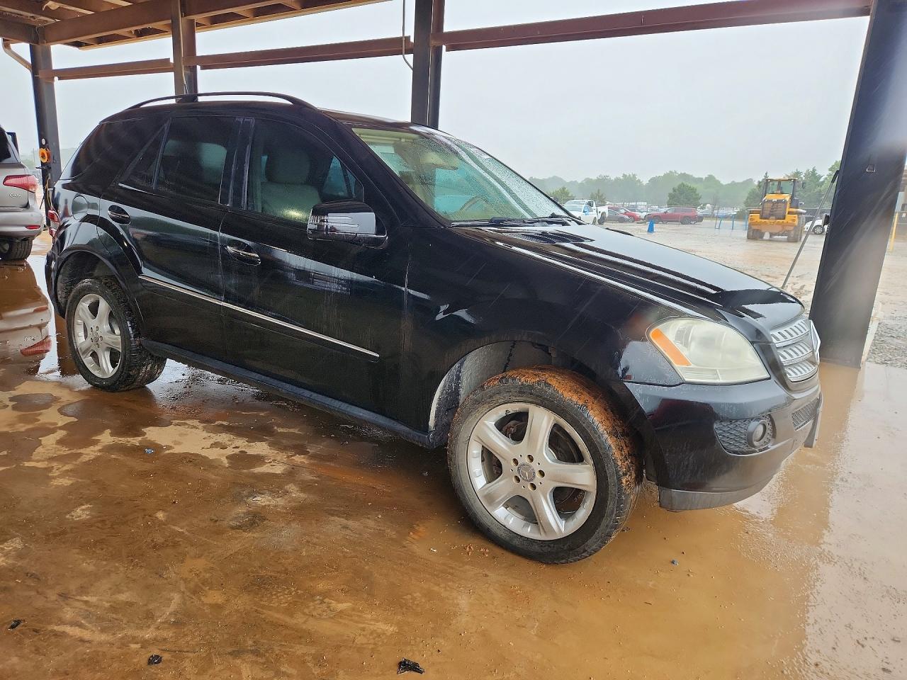 Mercedes-Benz M-Class 350