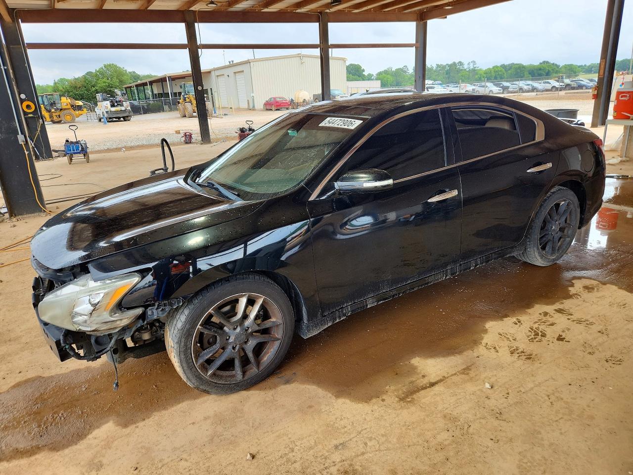 Salvage Nissan Maxima Image