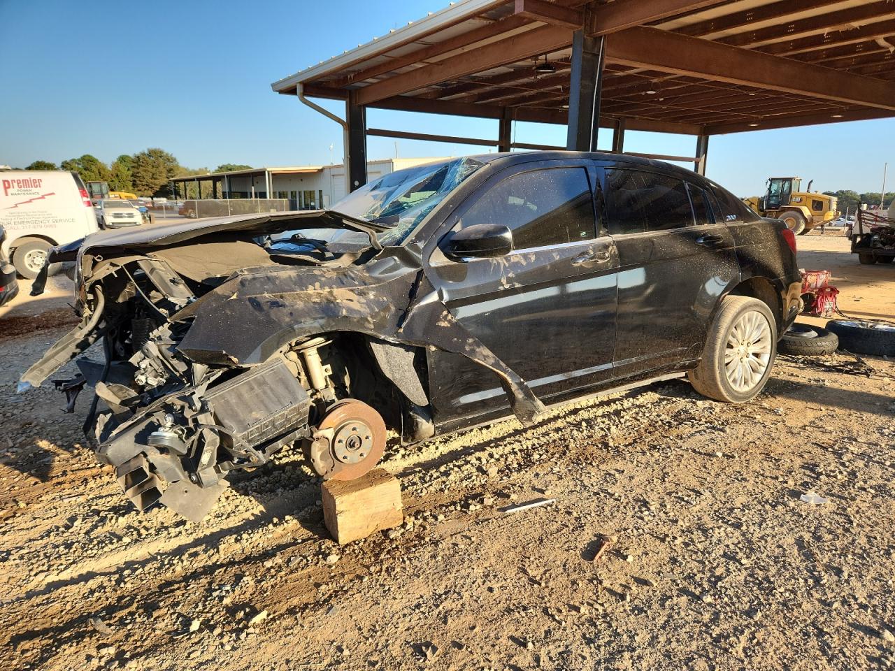 Salvage Chrysler 200 Image