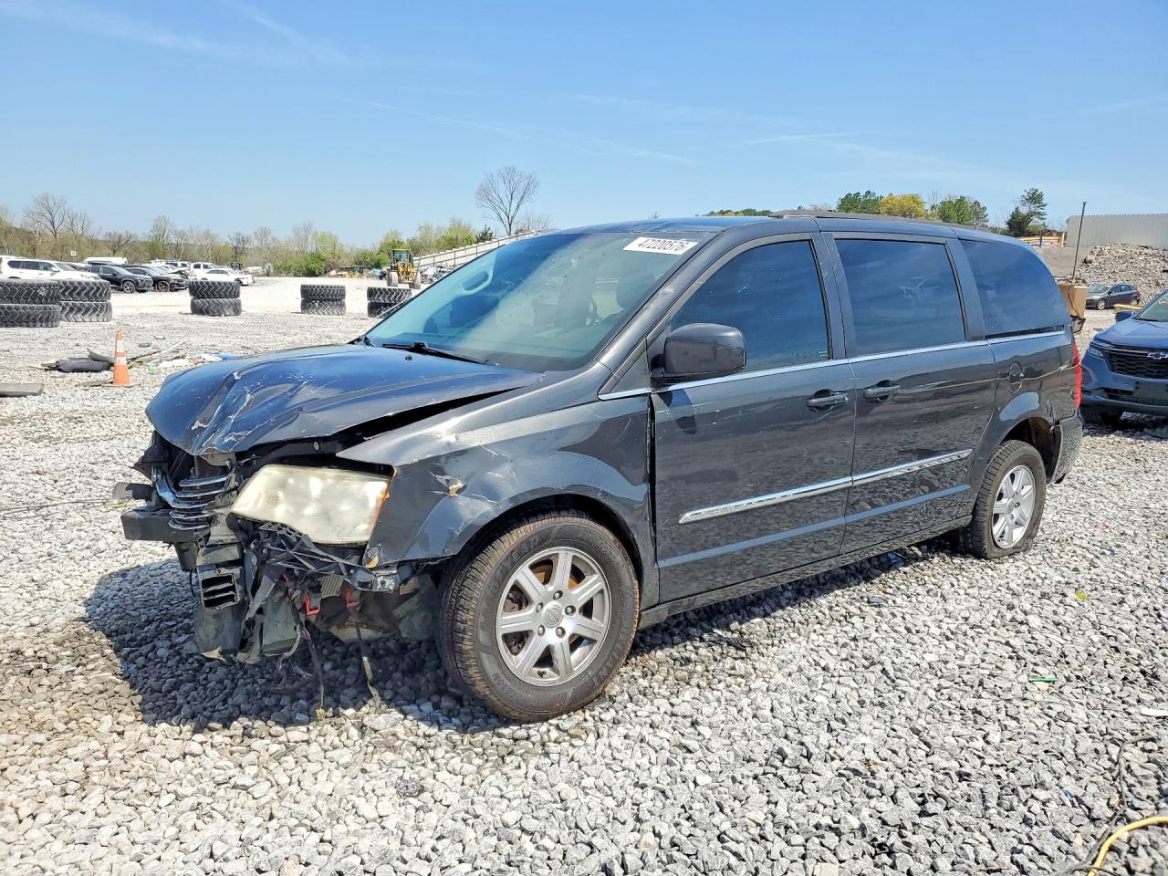 Salvage Chrysler Minivan Image