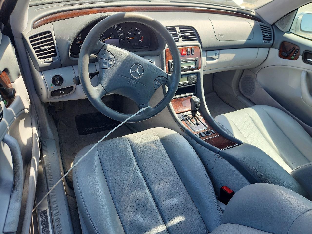 Mercedes-Benz Clk-class 320