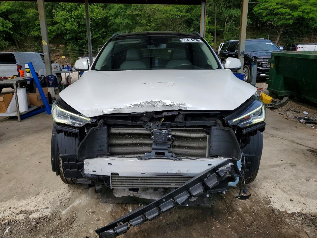 INFINITI Qx Luxe