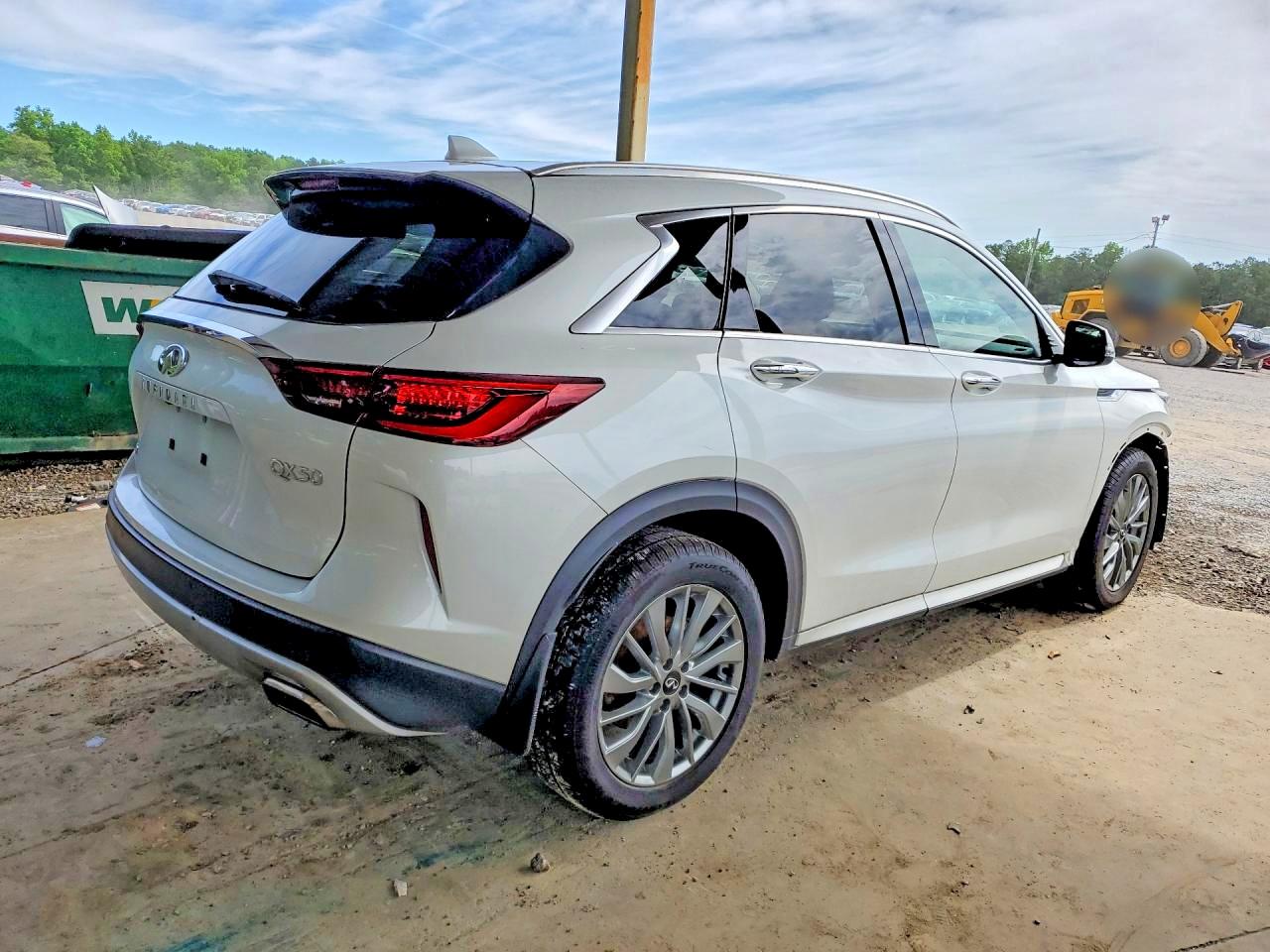 INFINITI Qx Luxe