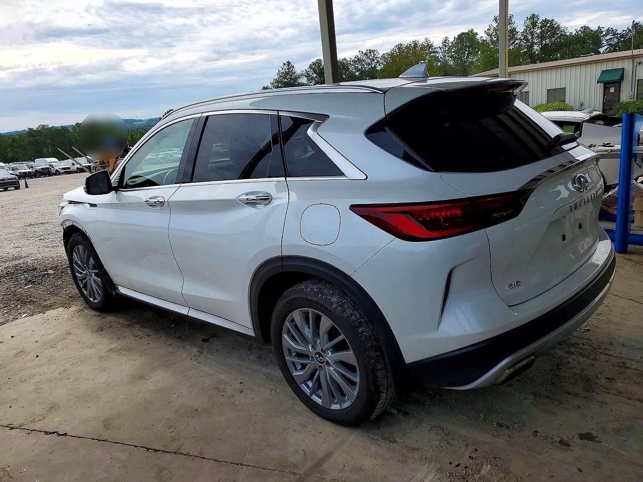 INFINITI Qx Luxe