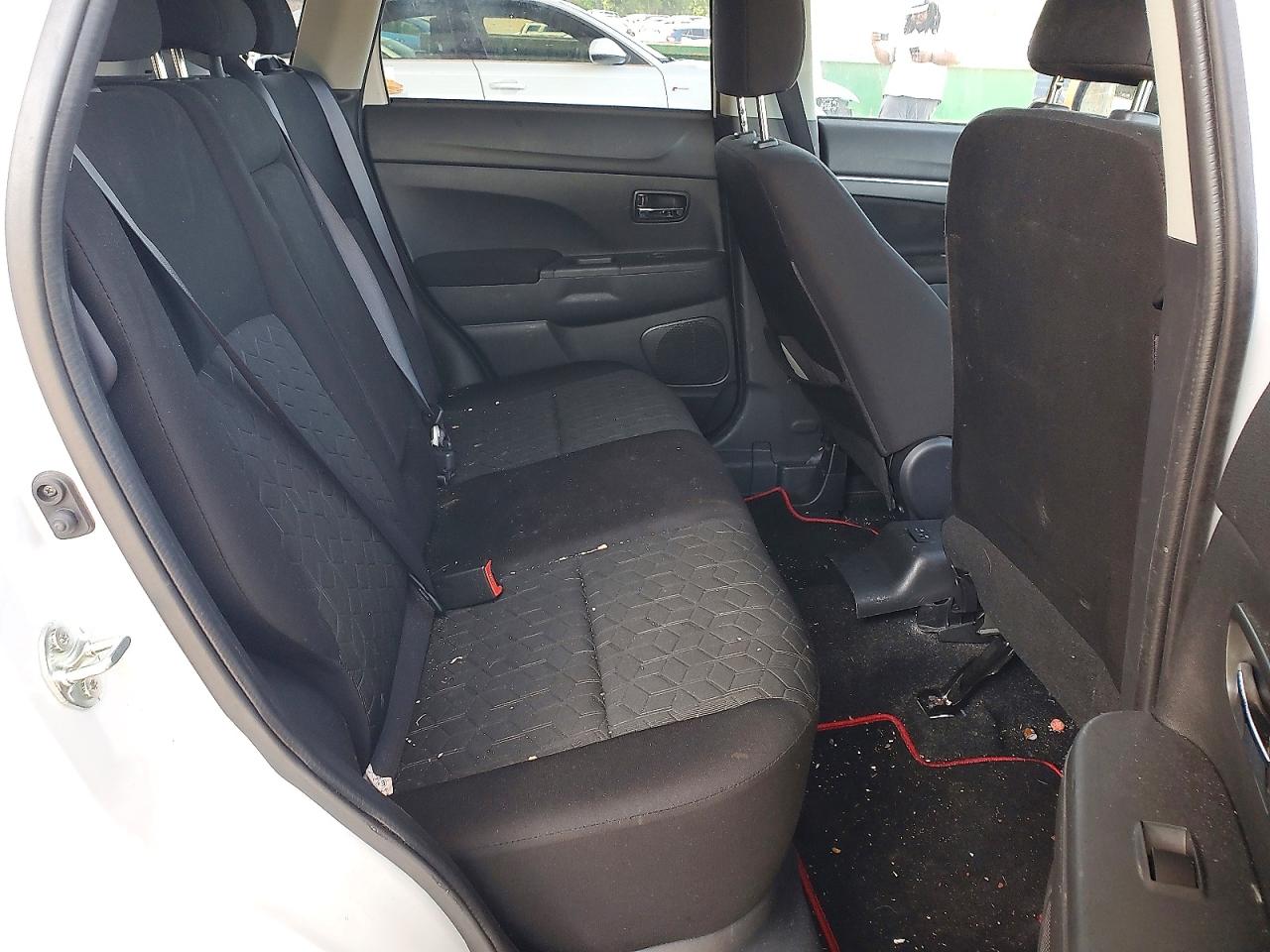Mitsubishi Outlander S