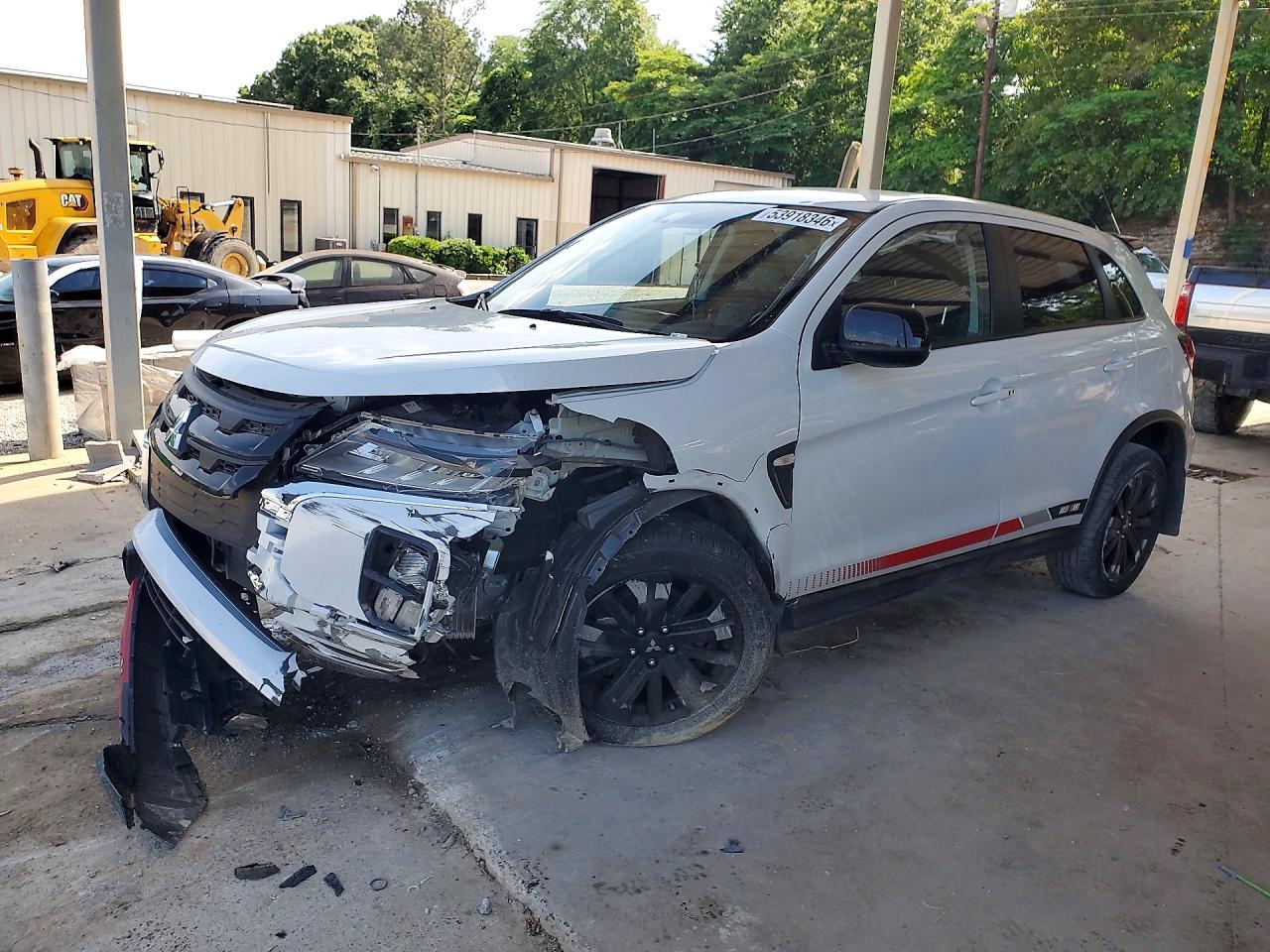 Salvage Mitsubishi Outlander Image