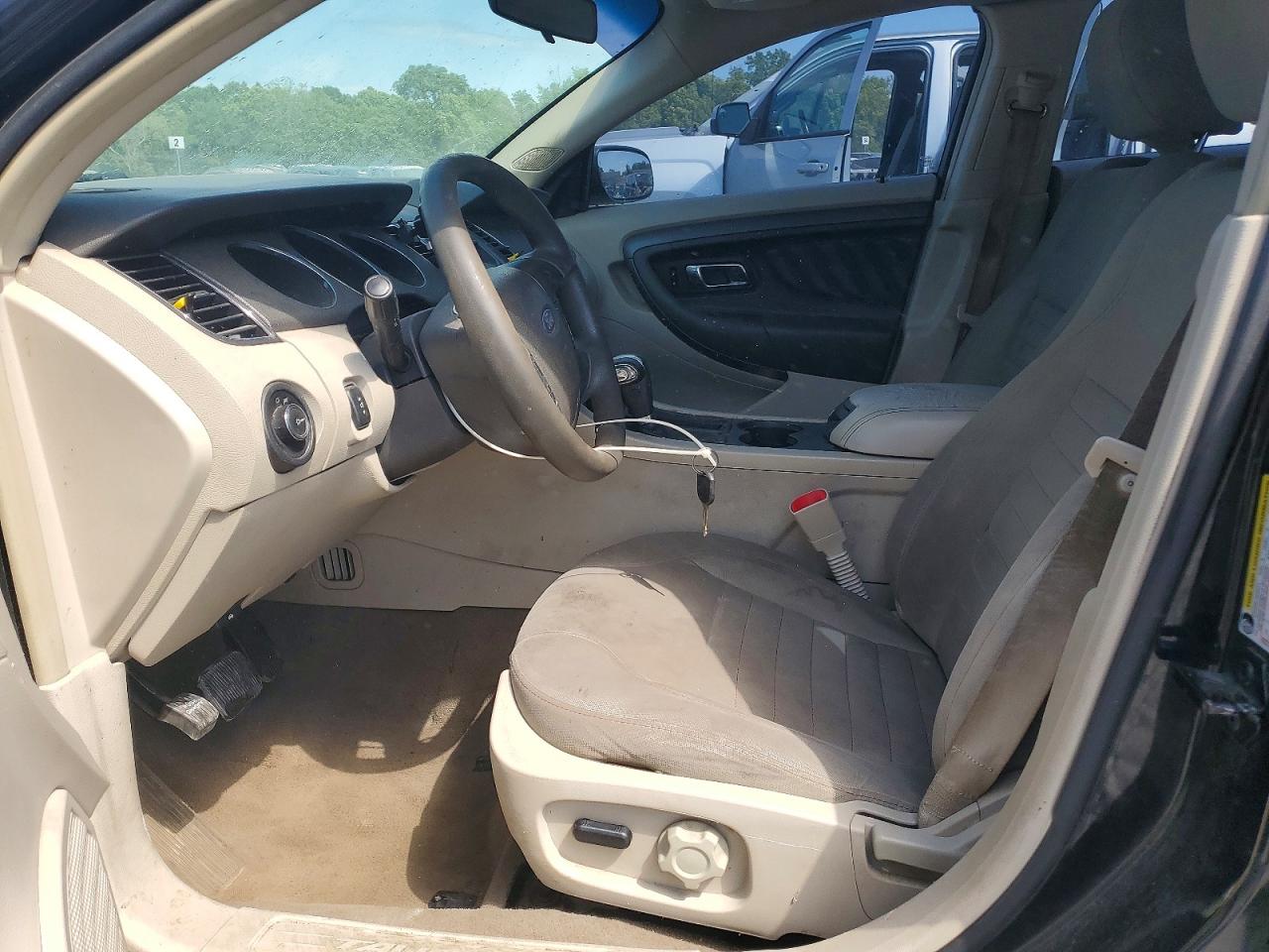 Ford Taurus Se