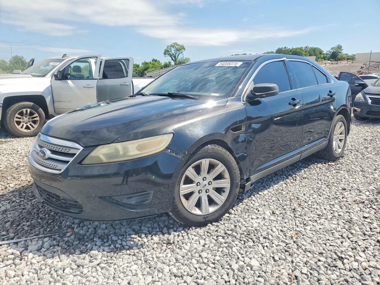 Salvage Ford Taurus Image