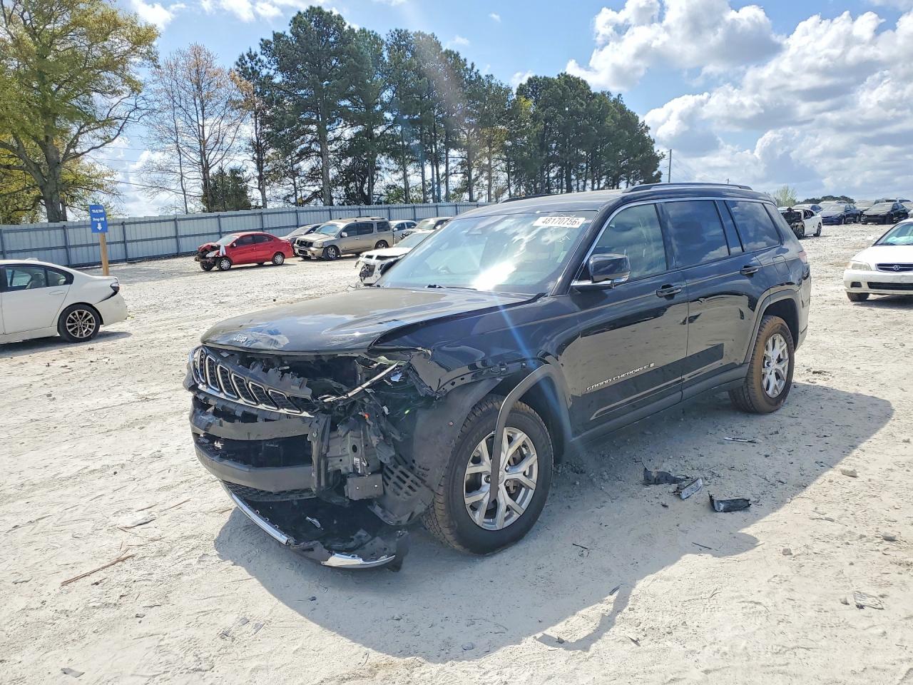 Salvage Jeep Grand Cherokee Image