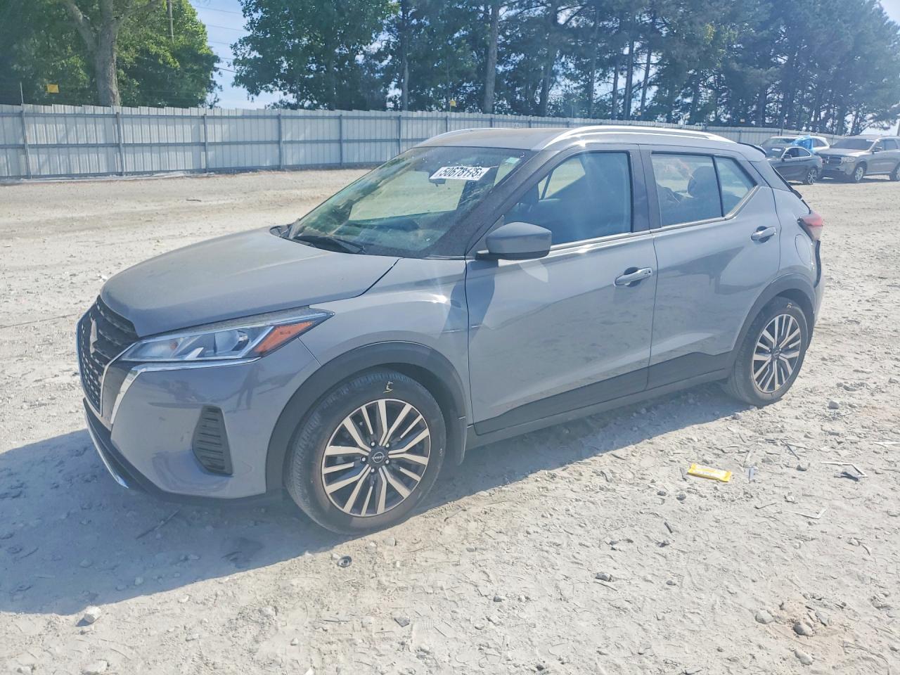 Salvage Nissan Kicks Image