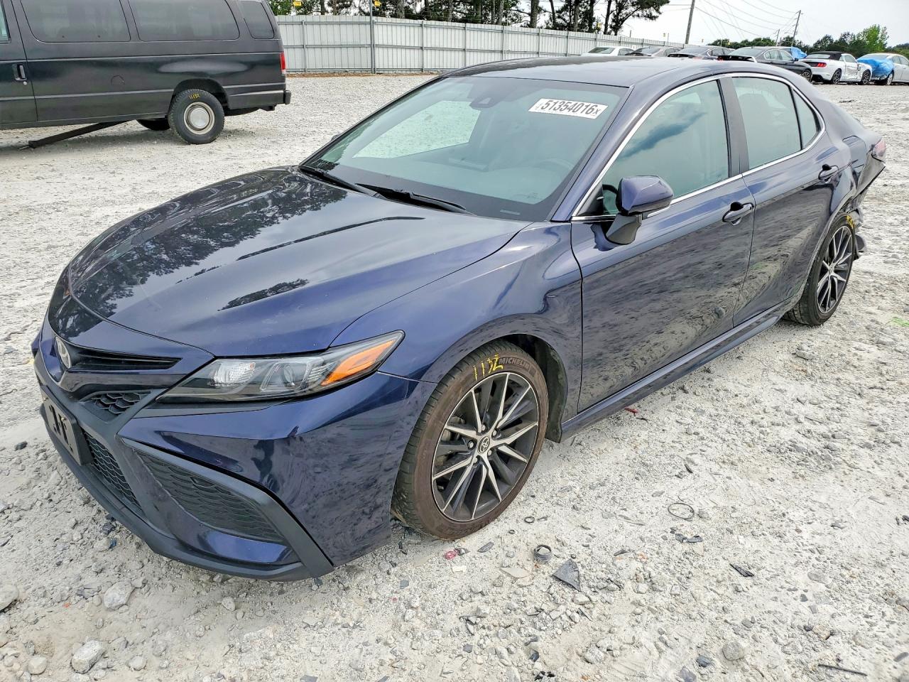 Salvage Toyota Camry Image