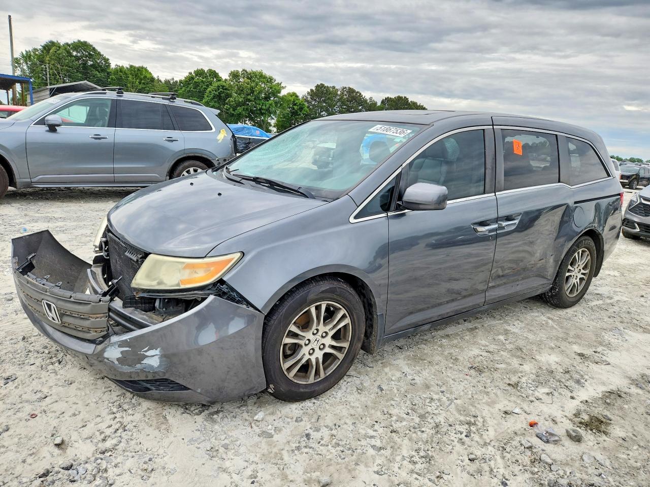 Salvage Honda Odyssey Image