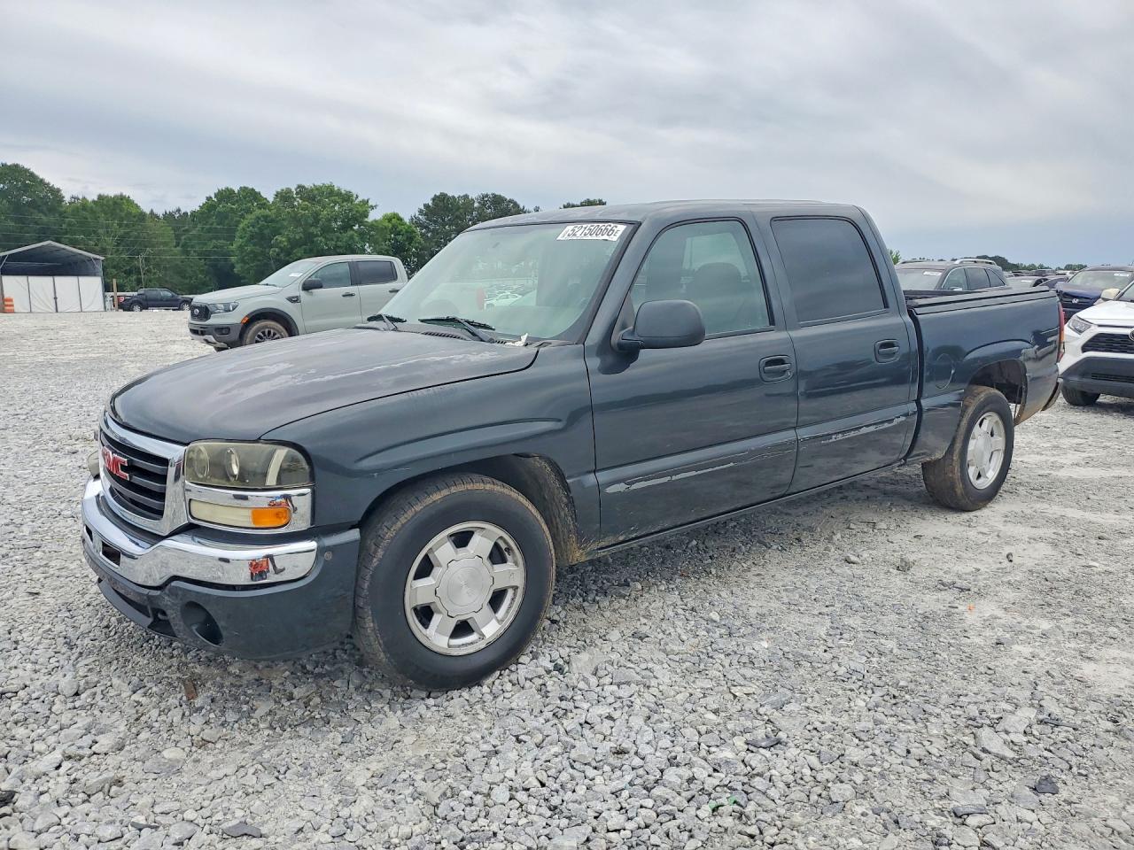 Salvage GMC Sierra Image
