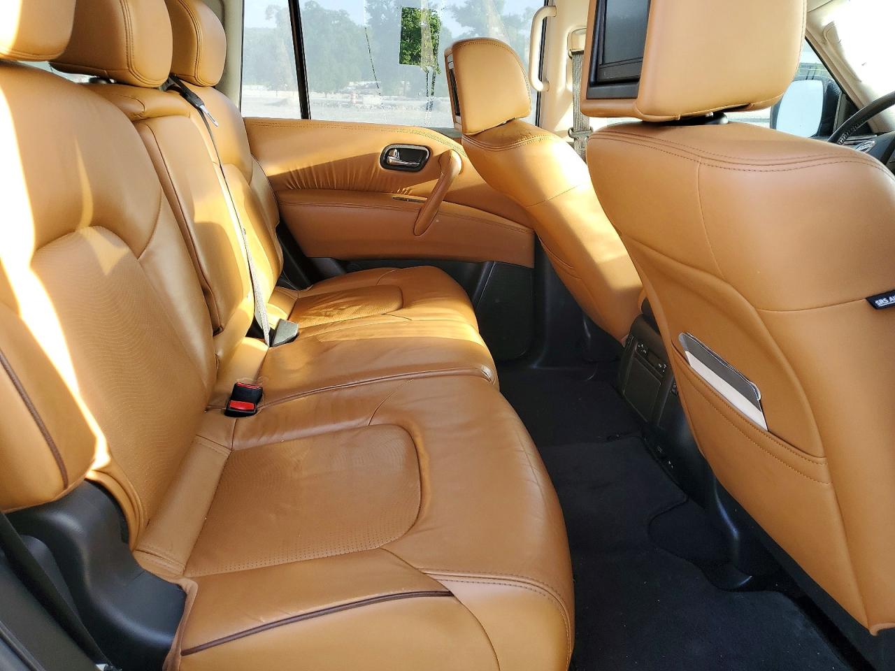 Nissan Armada Platinum