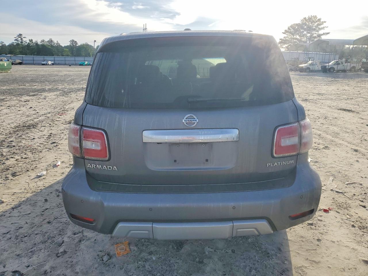 Nissan Armada Platinum