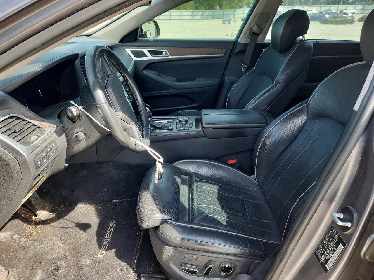 Hyundai Genesis 3.8l