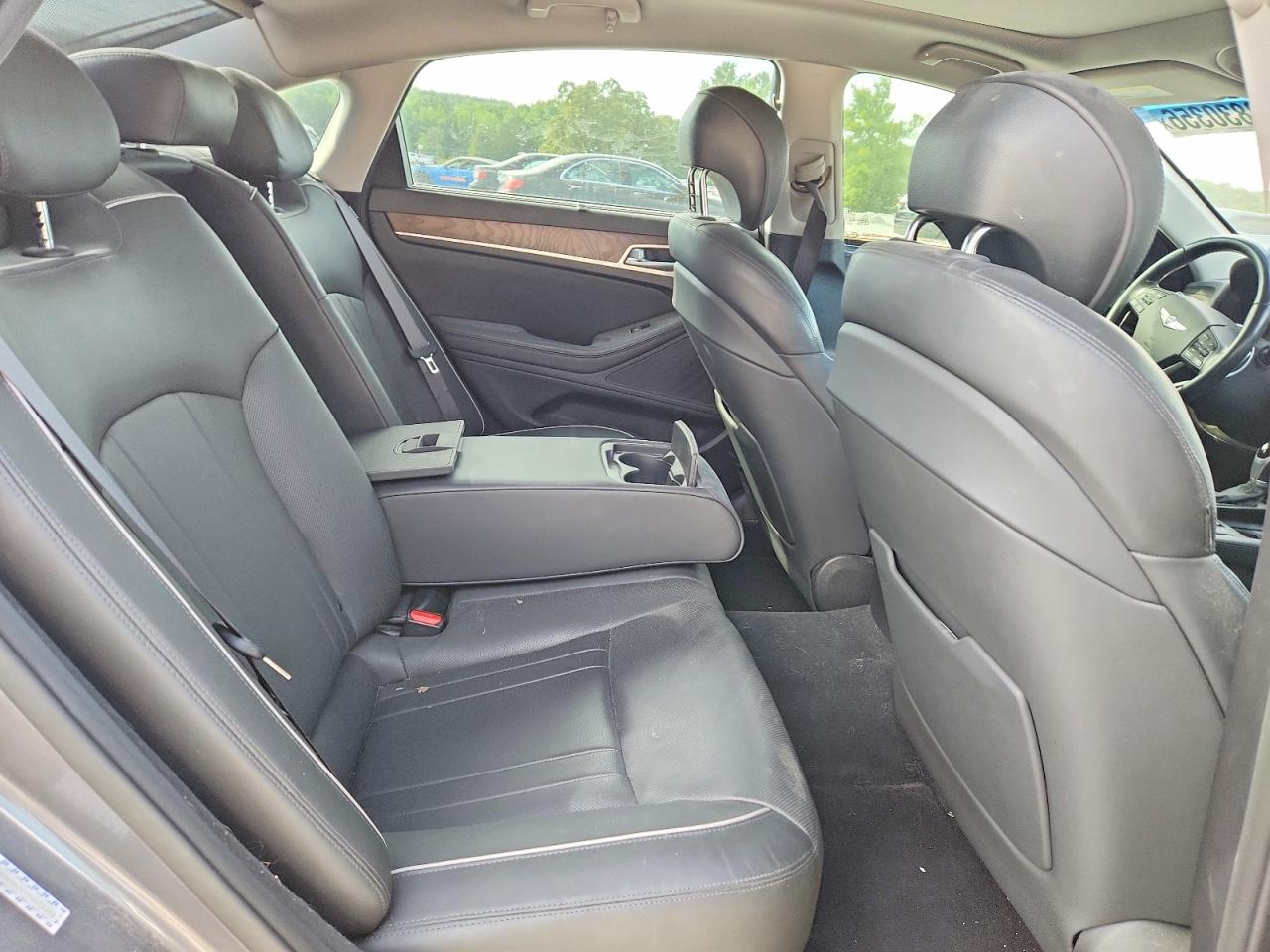 Hyundai Genesis 3.8l