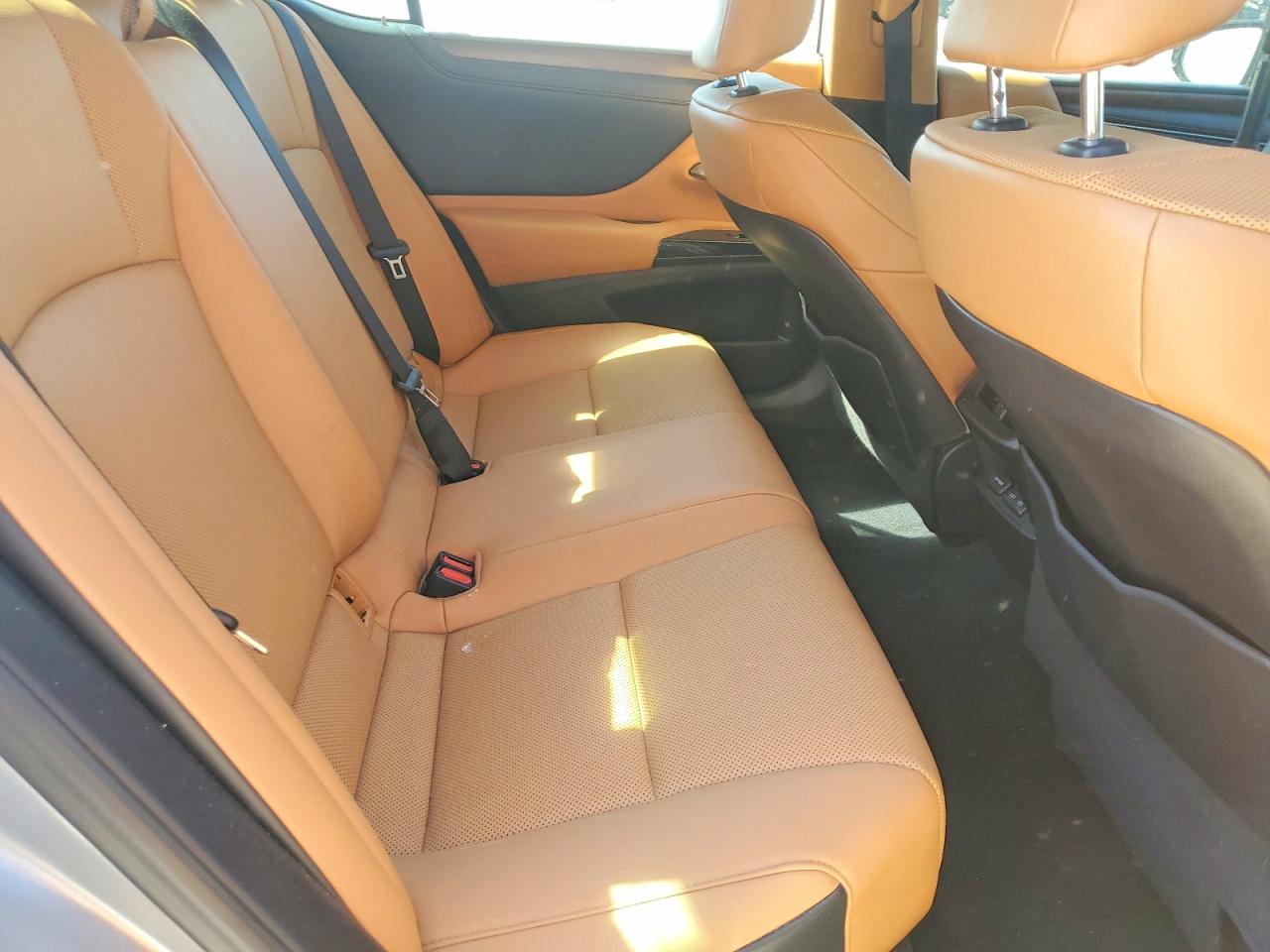 Lexus Es Base