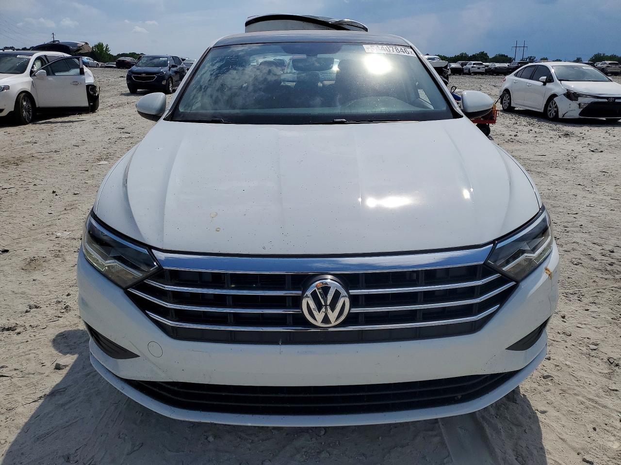 Volkswagen Jetta S