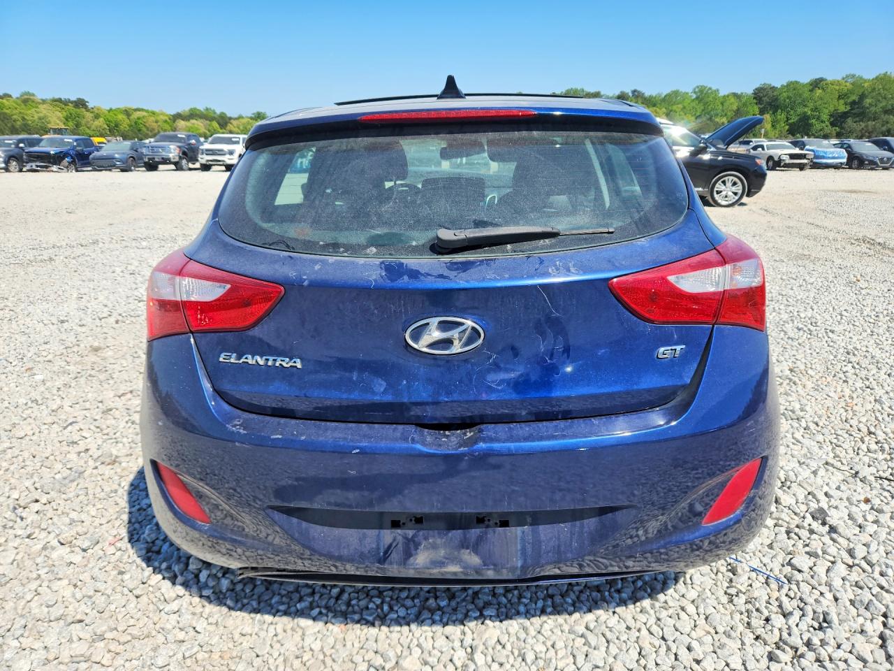 Hyundai ELANTRA Base