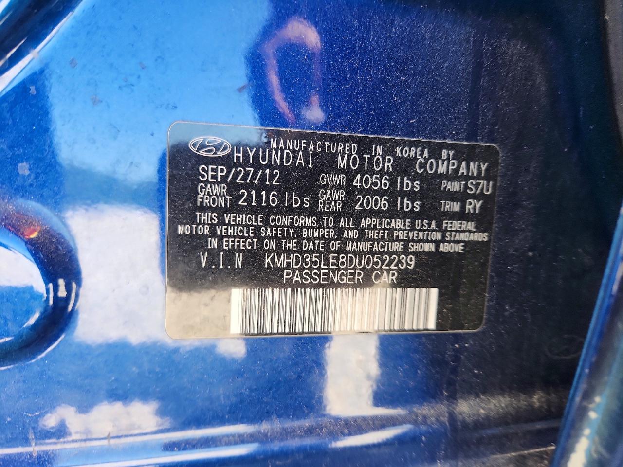 Hyundai ELANTRA Base