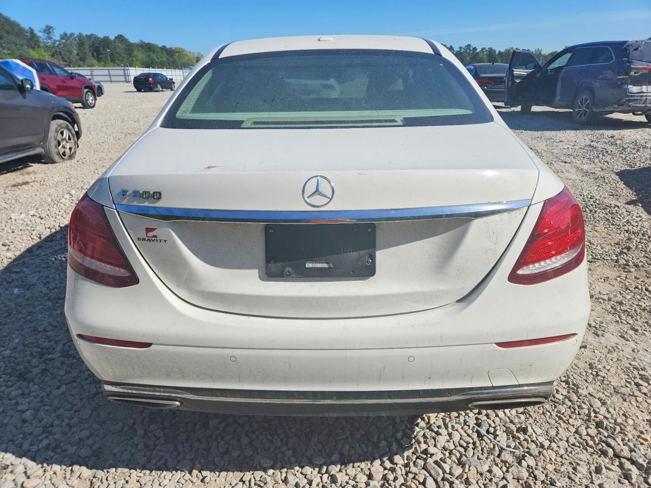 Mercedes-Benz E-Class 300