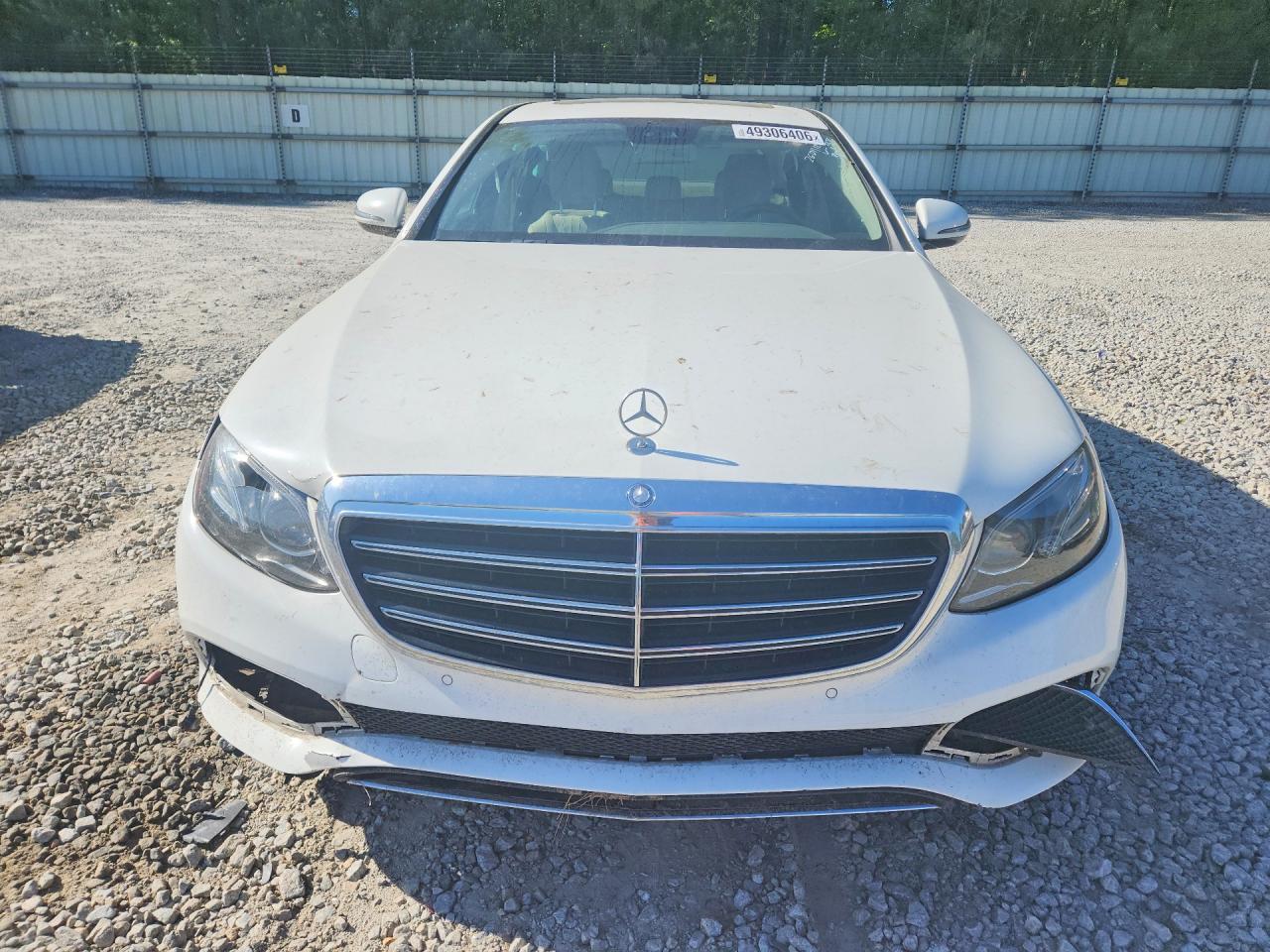Mercedes-Benz E-Class 300