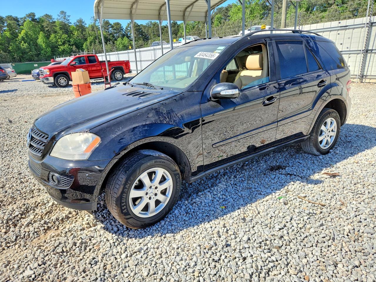 Salvage Mercedes-Benz M-Class Image