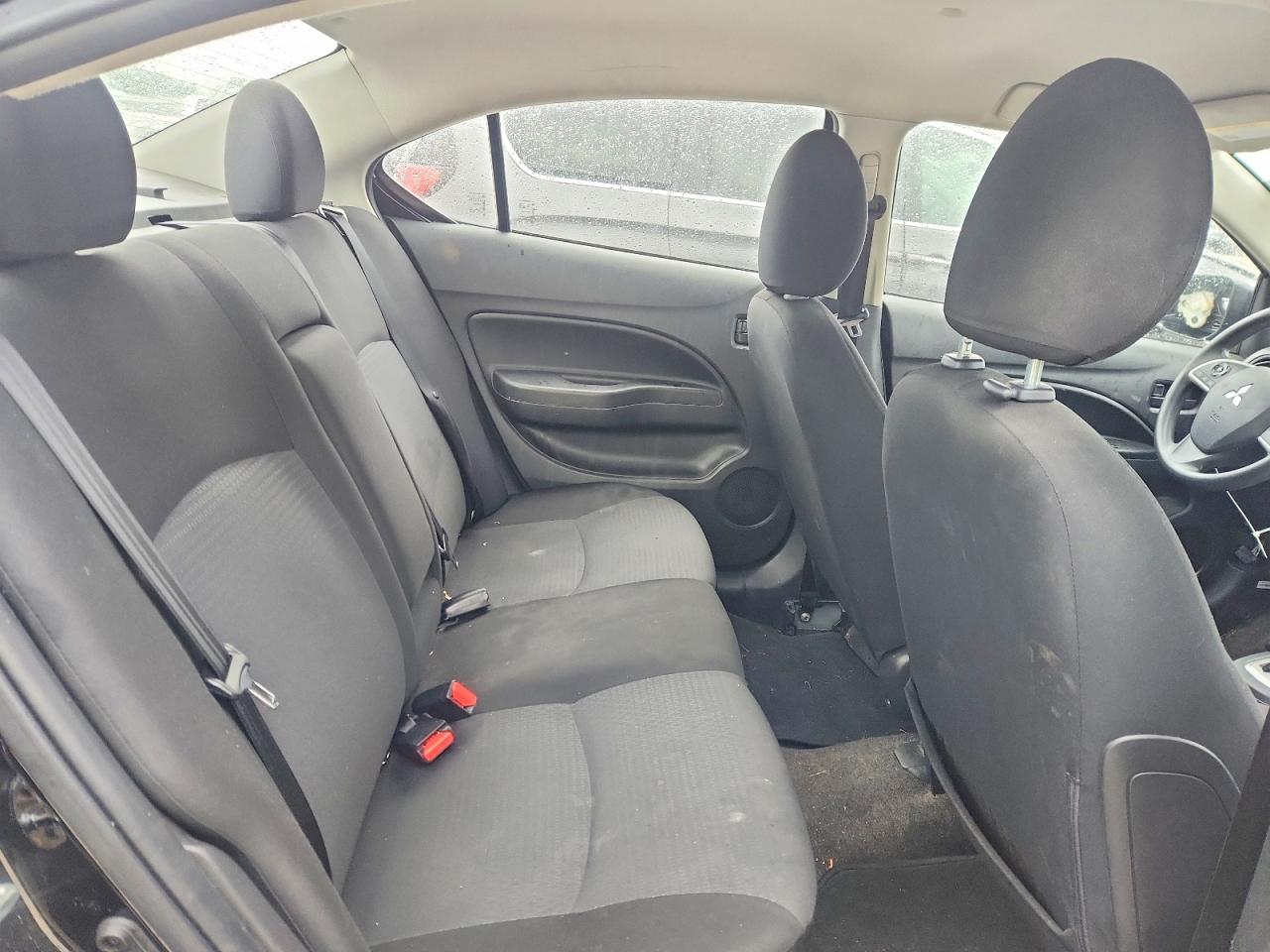 Mitsubishi Mirage G4 Es