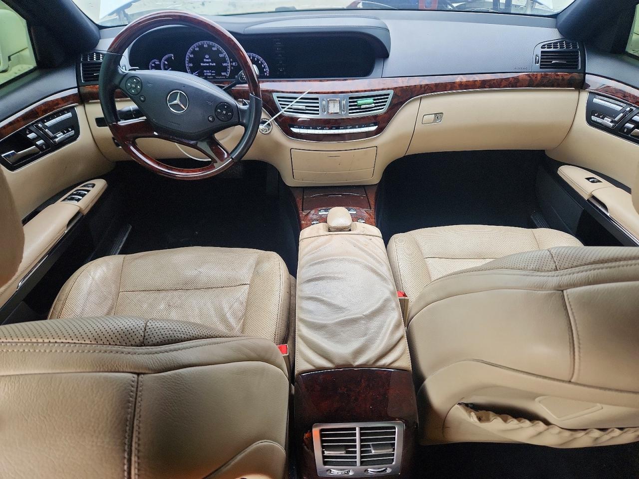 Mercedes-Benz S-Class 550