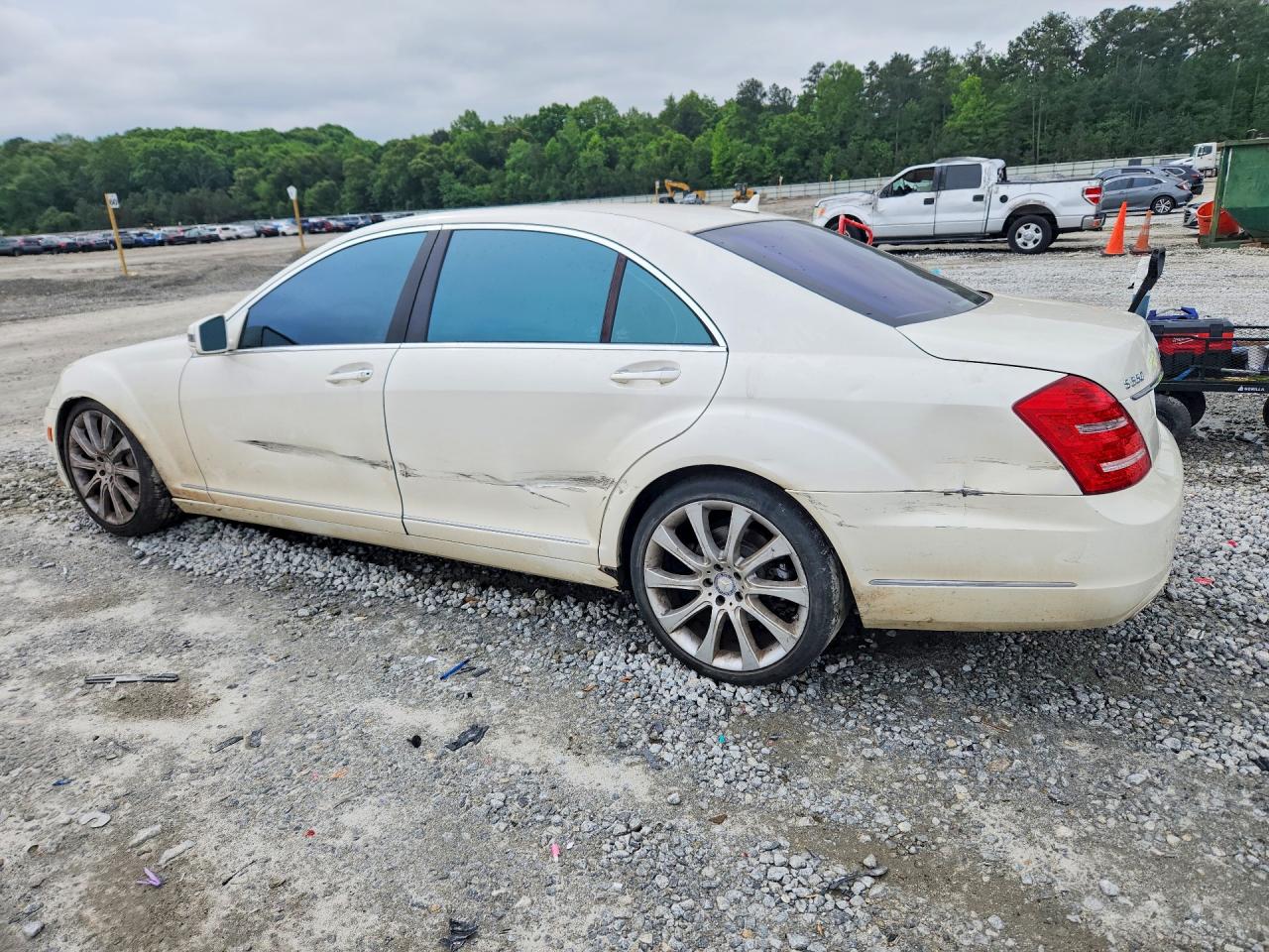 Mercedes-Benz S-Class 550
